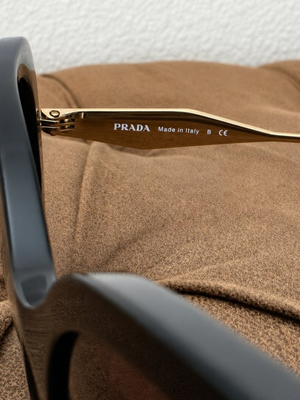 PRADA BUTTERFLY SUNGLASSES | BLACK | PR 03YSF - Picture 8 of 10